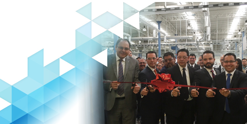 Firma de convenio y apertura del CAE en Siemens, planta Monterrey